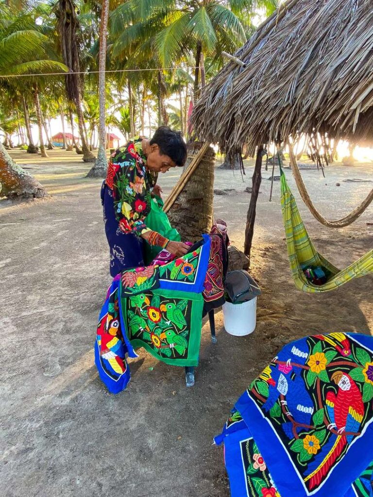 Kuna-Yala-People-in-San-Blas-Island