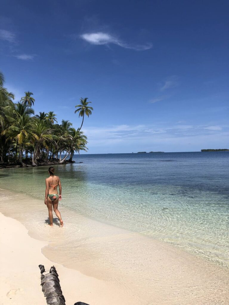 San-Blas-Islands-Day-Tour-to-Ina-Island